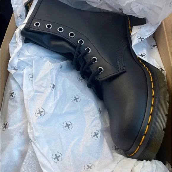 Dr Martens 1460 W Nappa Leather Black - Picture 1 of 5